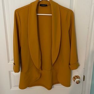Mustard yellow light weight blazer top